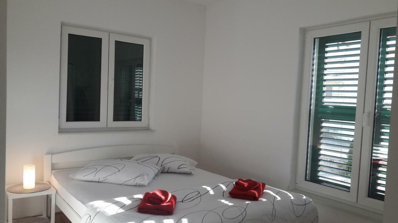 Apartment AnaKatarina Trogir Bagian luar foto