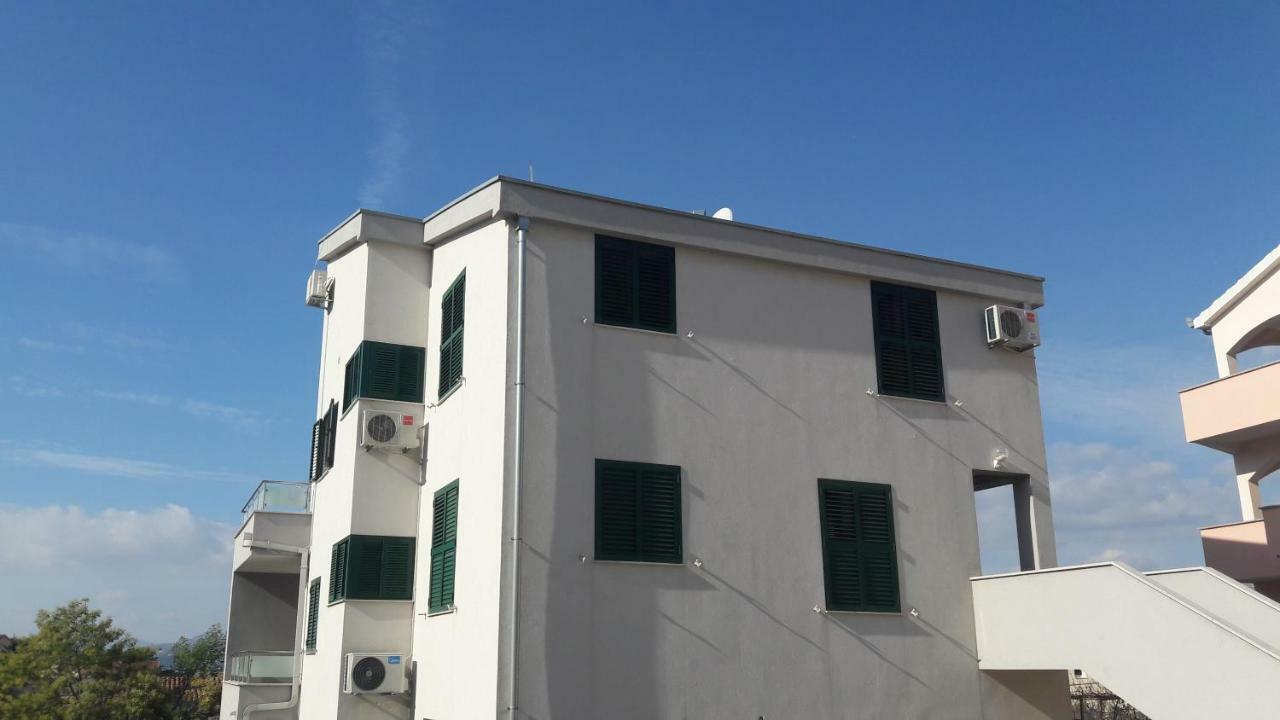 Apartment AnaKatarina Trogir Bagian luar foto